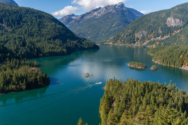 Diablo Lake Overlook at Ross Lake near the town of Mazama in the North Cascades mountains, Washington State, USA.