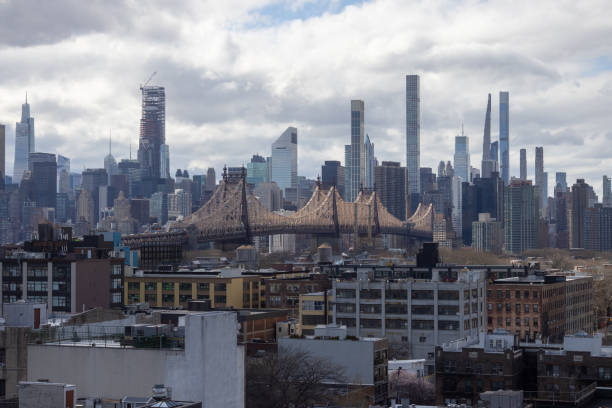istock Queensboro Bridge Skyline Manhattan New York City 2153737642