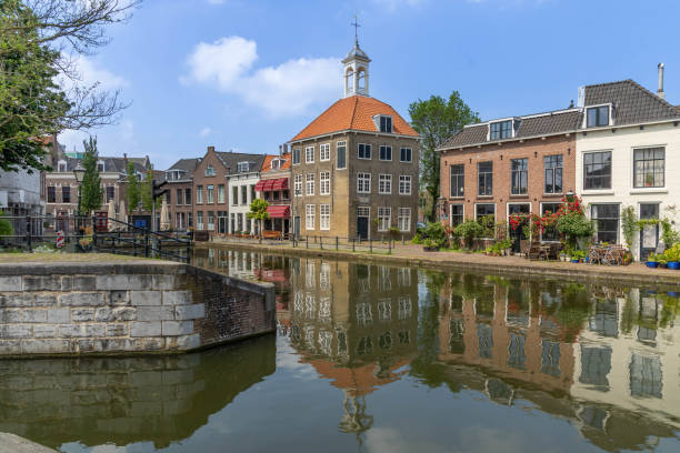 istock Zakkendragershuisje Schiedam 2153853982