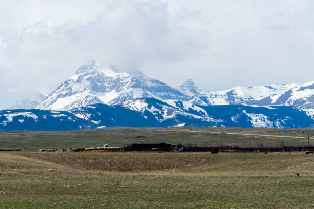 istock The Peaks Above Browning 2153871367