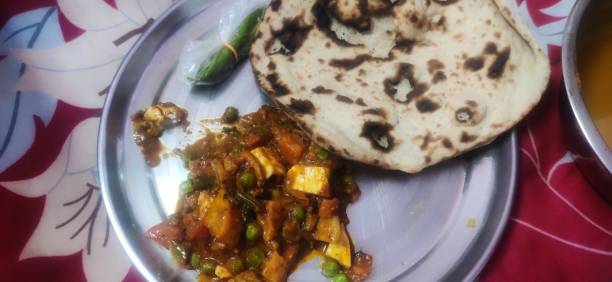 istock Mix veg with Tandoori Roti (Lunch) 2153883377