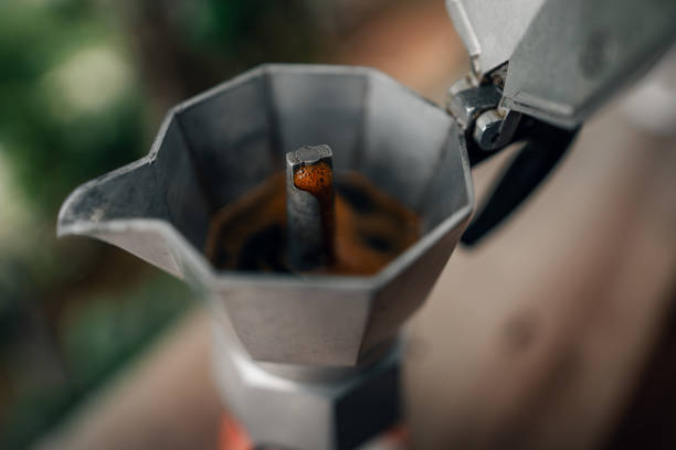 Make Coffee from a moka pot at home