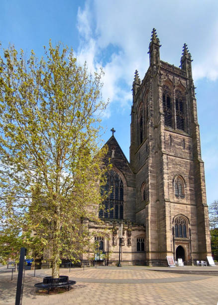 istock Royal Leamington Spa Church 2153988555