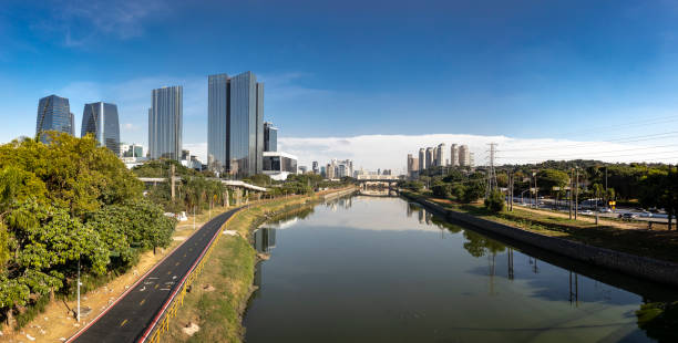 istock Skyline City Garden River Pines waterfront 2154003202