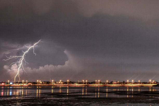 istock Lightning on Tampa Bay #2 2154113506