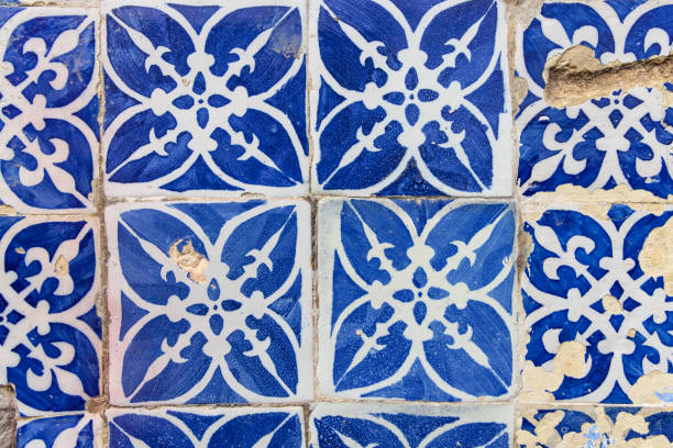 istock Blue tile on a decrepti building in Angra do Heroismo. 2154198097