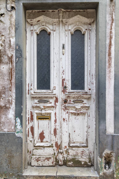 Street doors