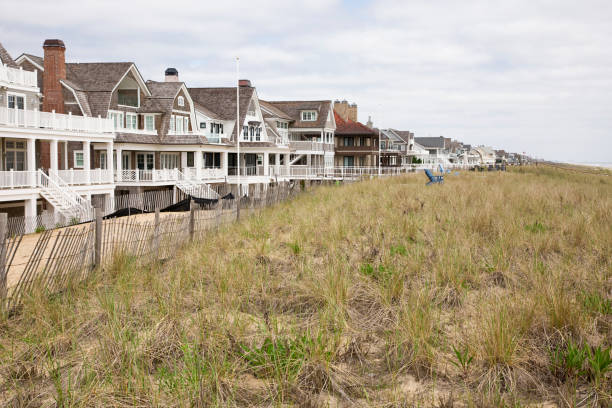 istock Large summer homes on the ocean front 2154202998