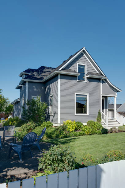 istock Traditional Cottage in Oregon 2154333163