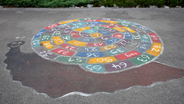 istock Drawing on the street for kids 2154440484
