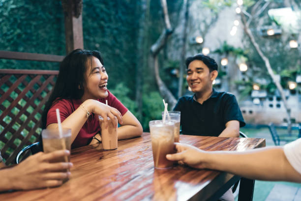 istock enjoy social dining in the restaurant 2154449891