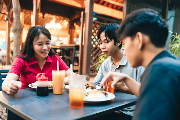 istock enjoy social dining in the restaurant 2154454412