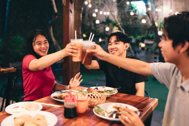 istock enjoy social dining in the restaurant 2154461215