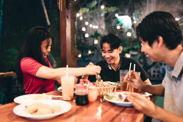 istock enjoy social dining in the restaurant 2154461232