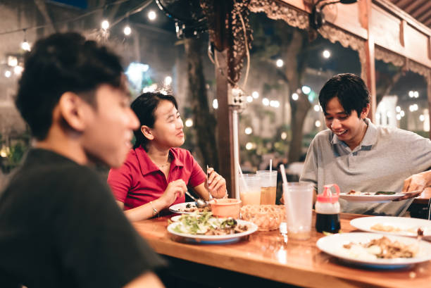 istock enjoy social dining in the restaurant 2154465755
