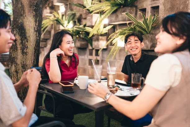 istock enjoy social dining in the restaurant 2154467369