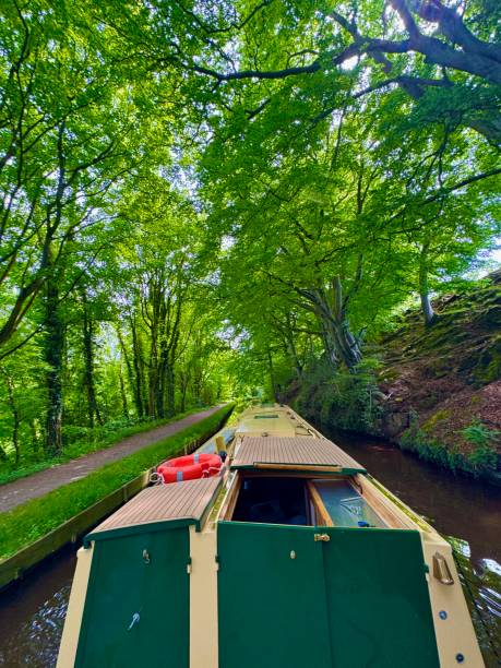 Life along the canal in Wales