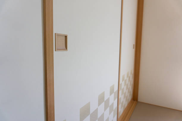 istock Japanese-style sliding door 2154656446