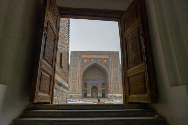 istock A building with a large archway and a window in the middle 2154725117