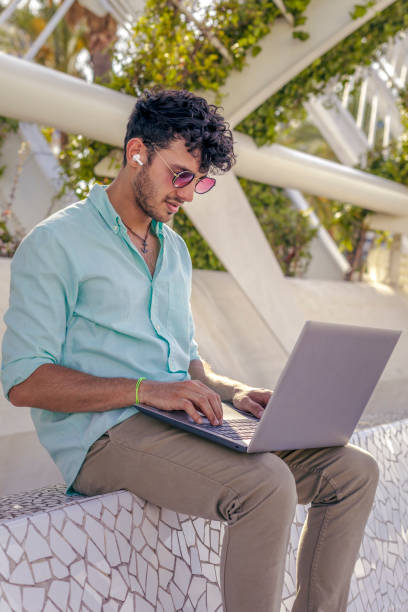 istock Entrepreneurial Endeavors: Flexible Work in the Park 2154751244