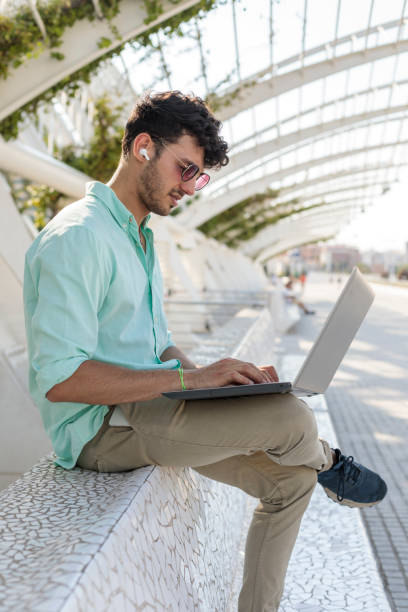 istock Entrepreneurial Endeavors: Flexible Work in the Park 2154751245