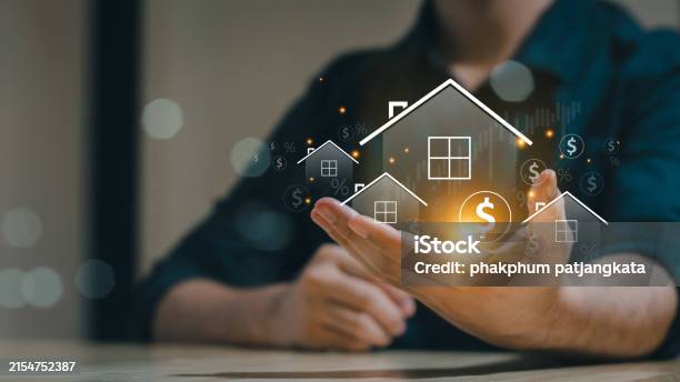 Real Estate Concept Business Home Insurance And Real Estate Protection Real Estate Investment Concept Buy And Sell Houses And Real Estate Online On A Virtual Screen Hình ảnh Sẵn có - Tải xuống Hình ảnh Ngay bây giờ