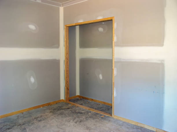 istock Residential house being built 2154818406
