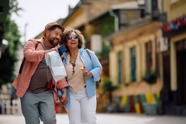 istock Let's take a look what is over there! 2154881424