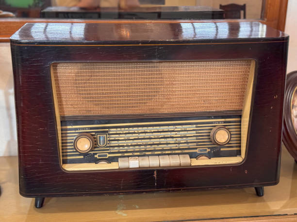istock Retro old fashion radio 2154898384