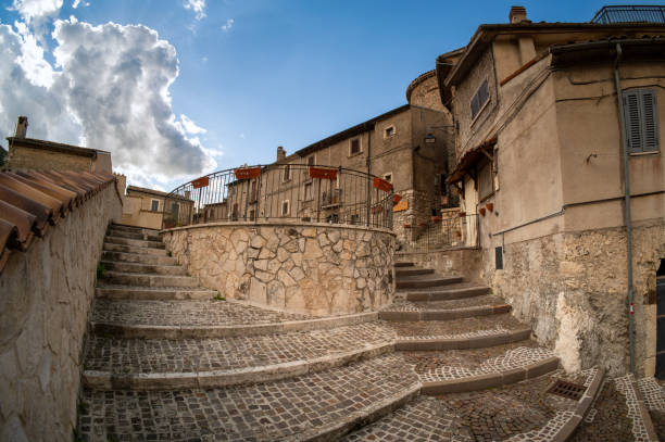 Borgo antico di Villalago in Abruzzo.