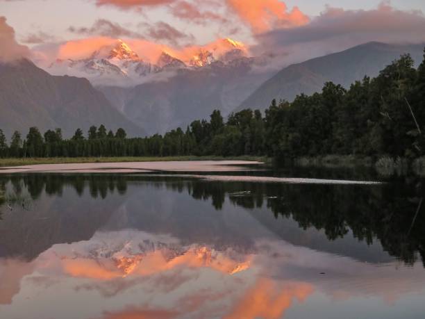 istock The Majestic Lake Matheson at Sunset 2155113644