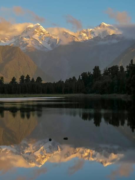 istock The Majestic Lake Matheson at Sunset 2155113736