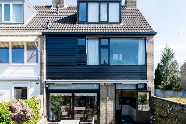 istock Family home to be renovated 2155198140