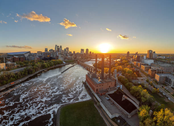 istock Minneapolis, Minnesota, USA at Dusk 2155287008