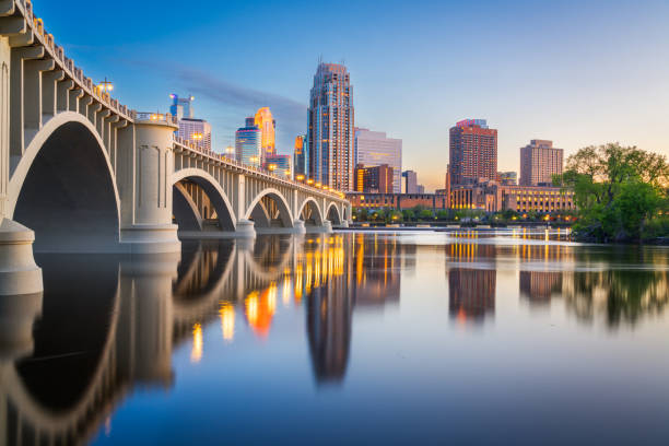 istock Minneapolis, Minnesota, USA on the RIver 2155287344
