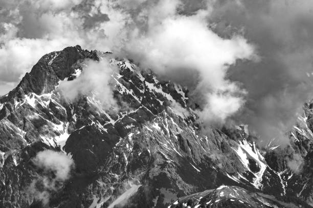 Explore the majestic Alpine peaks, featuring snow-capped summits, lush valleys, and serene panoramas. Perfect for nature lovers and adventurers seeking breathtaking scenery and tranquility.