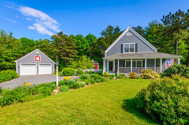 istock House, Garage and Garden 2155336574