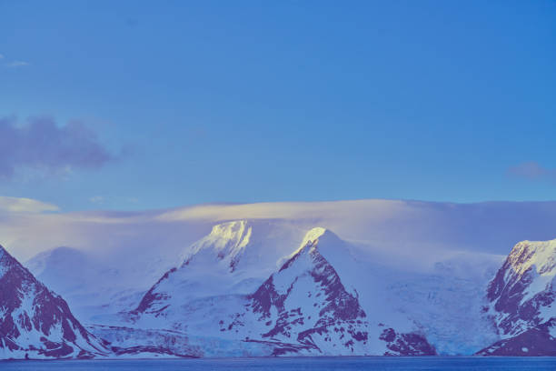 Tough conditions are normal here – expect rough seas, high winds, icy rock and generally unpleasant conditions - most of the times. However, Elephant Island can have nice, really nice, days. If you are lucky to encounter that kind of conditions, you will see the beauty side of the island.