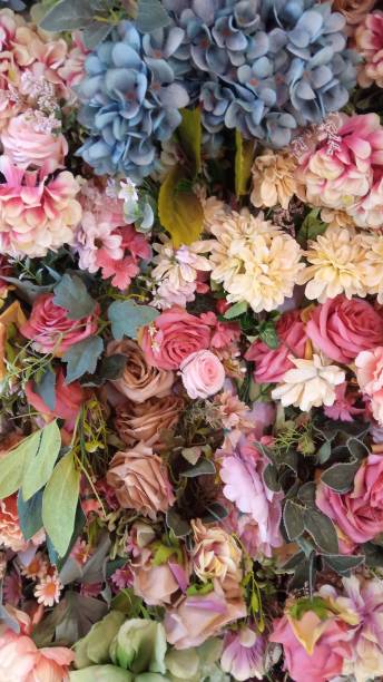 istock Vertical background of flowers 2155389964