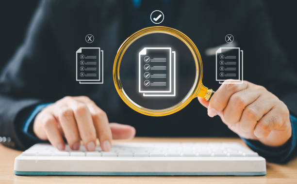 Document management service approve concept. Inspect check system, online document database, process manage file. Businessman hold magnifying glass. Audit compliance corporate business technology concepto de aprobación del servicio de gestión de documentos. inspeccione el sistema de verificación, la base de datos de documentos en línea, el archivo de administración de procesos. hombre de negocios sostiene lupa. auditar el cumplimiento de la te