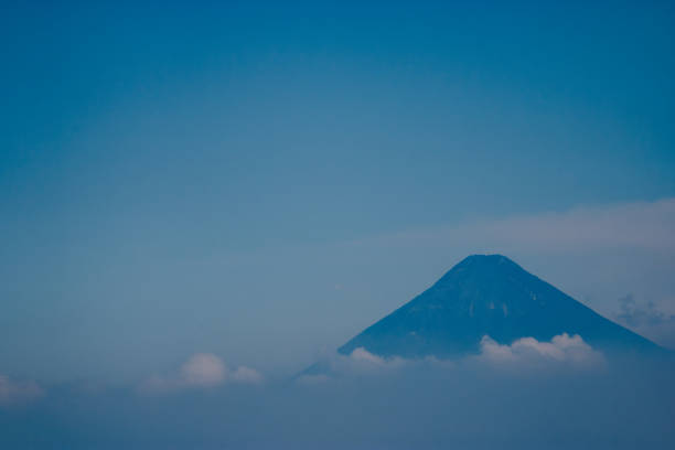 Agua Volcano under a cloudless sky