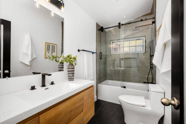 Modern Hollywood Hills home bathroom in Los Angeles, California, with a remodel of an older house A modern Hollywood Hills home bathroom in Los Angeles, California, with a remodel of an older house renovation stock pictures, royalty-free photos & images