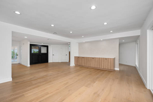 istock Empty room in a renovated Los Angeles home 2155877082