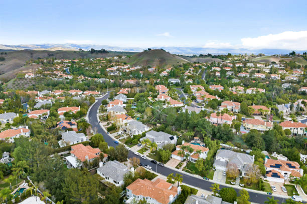 istock Calabasas Luxury Home 2155894117