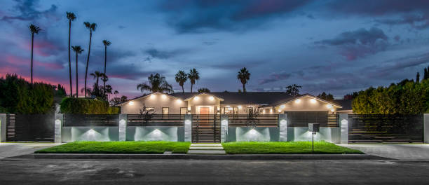 istock Modern new construction home in Los Angeles at sunset 2155899877