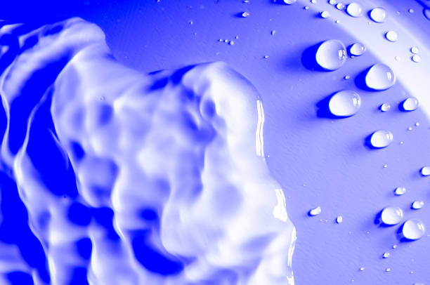 Light blue at the water surface symmetrical vertically