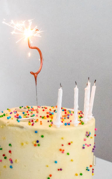 istock 5 year old birthday cake 2155928227