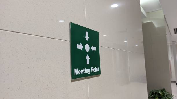 istock Green direction indicator symbol 