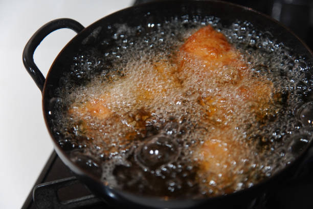istock How to fry fried chicken 2155985306