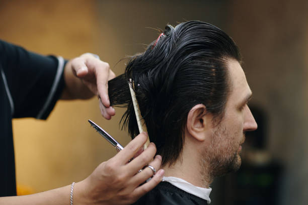istock Trimming Layered Haircut 2156026543